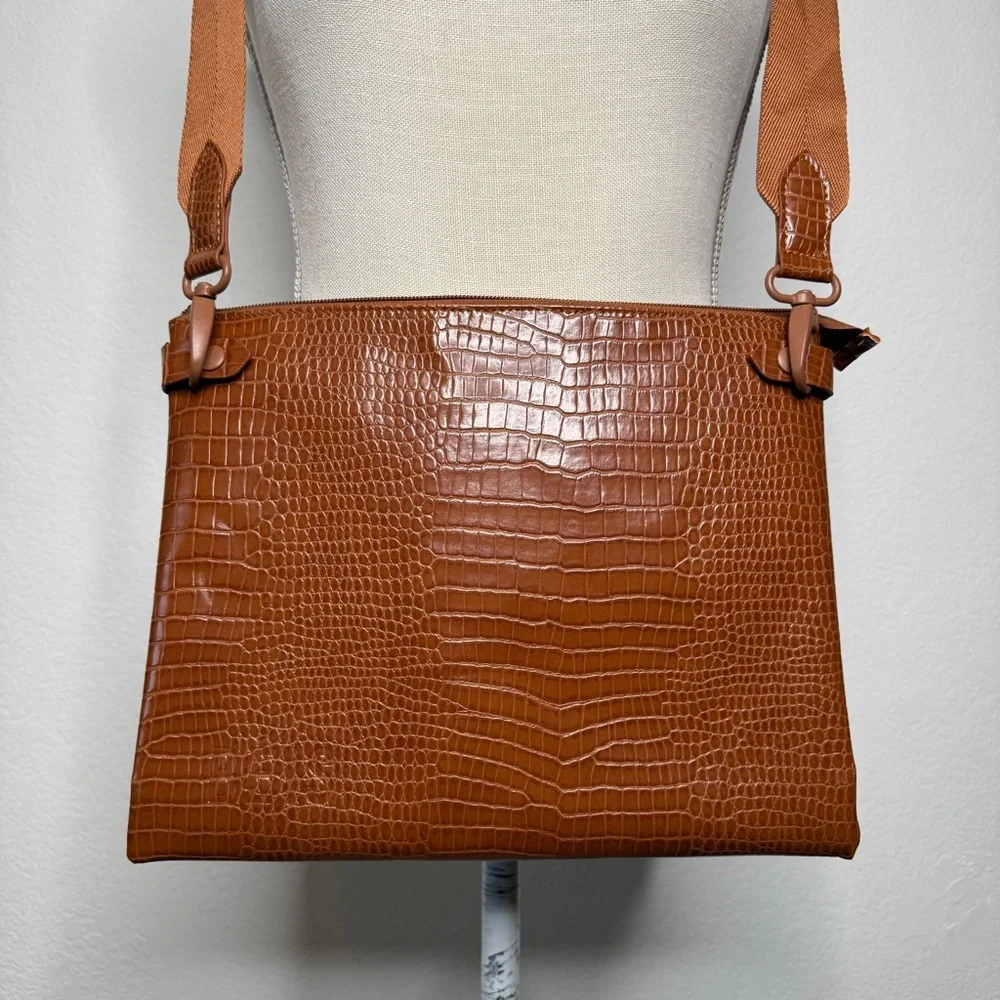 BEIS Croc Embossed Flat Travel Bag Brown Tan Adjustable Strap - Picture 3 of 9